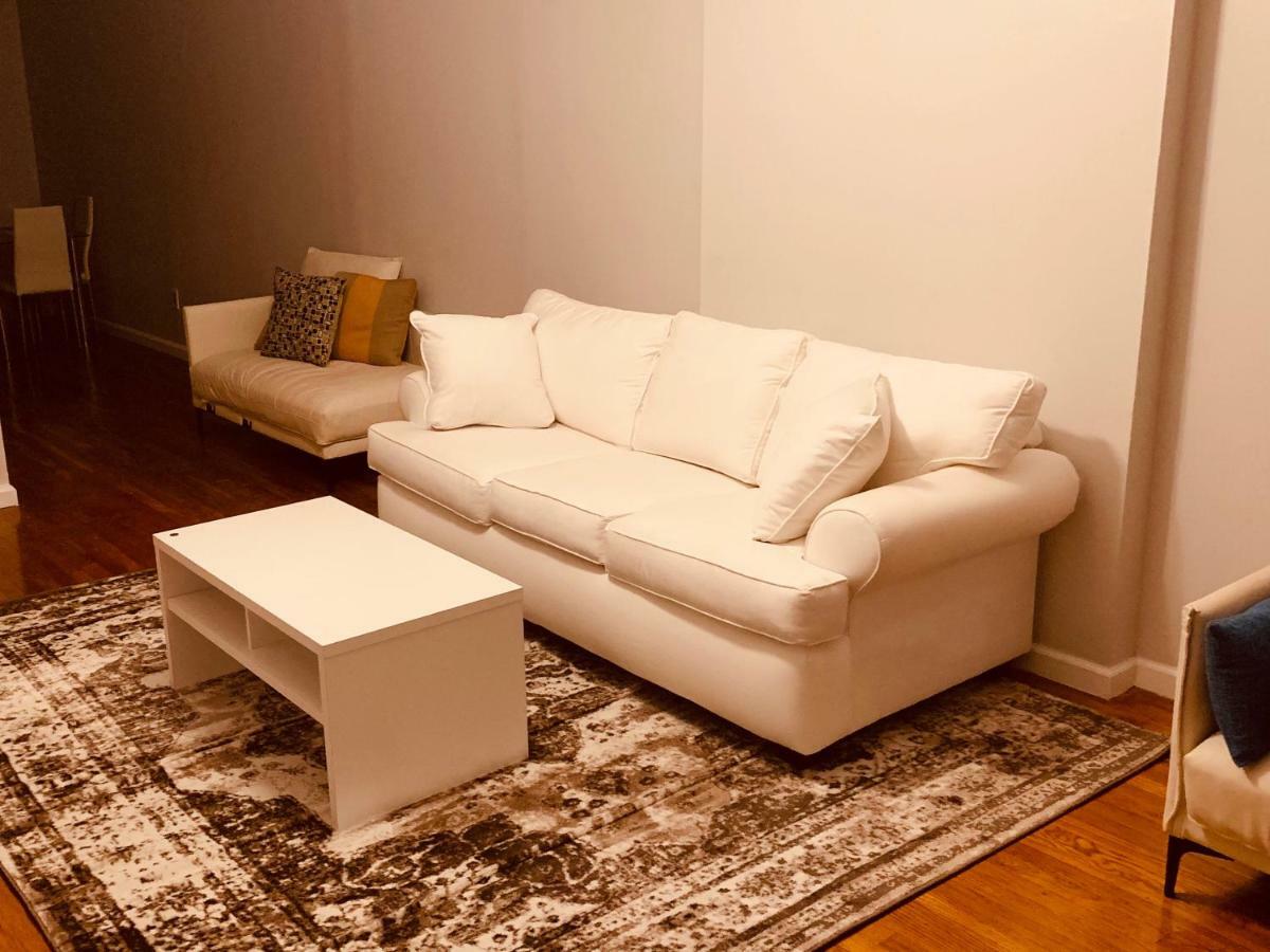 2 Bedroom Classy Brooklyn Apt-10 Mins From Barclays Center!