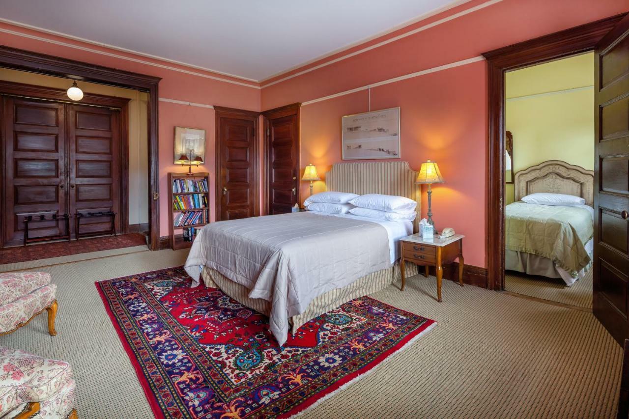 Manhattan Guest Suites 3*
