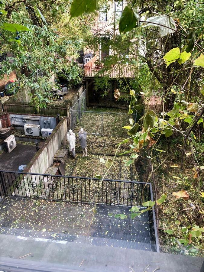 257 West 131st Street Apartment *