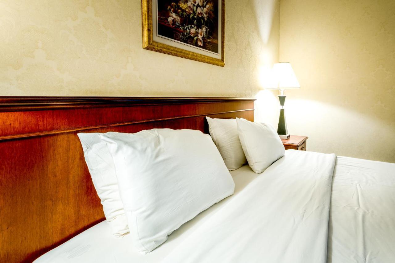Anchor Hotel 3*