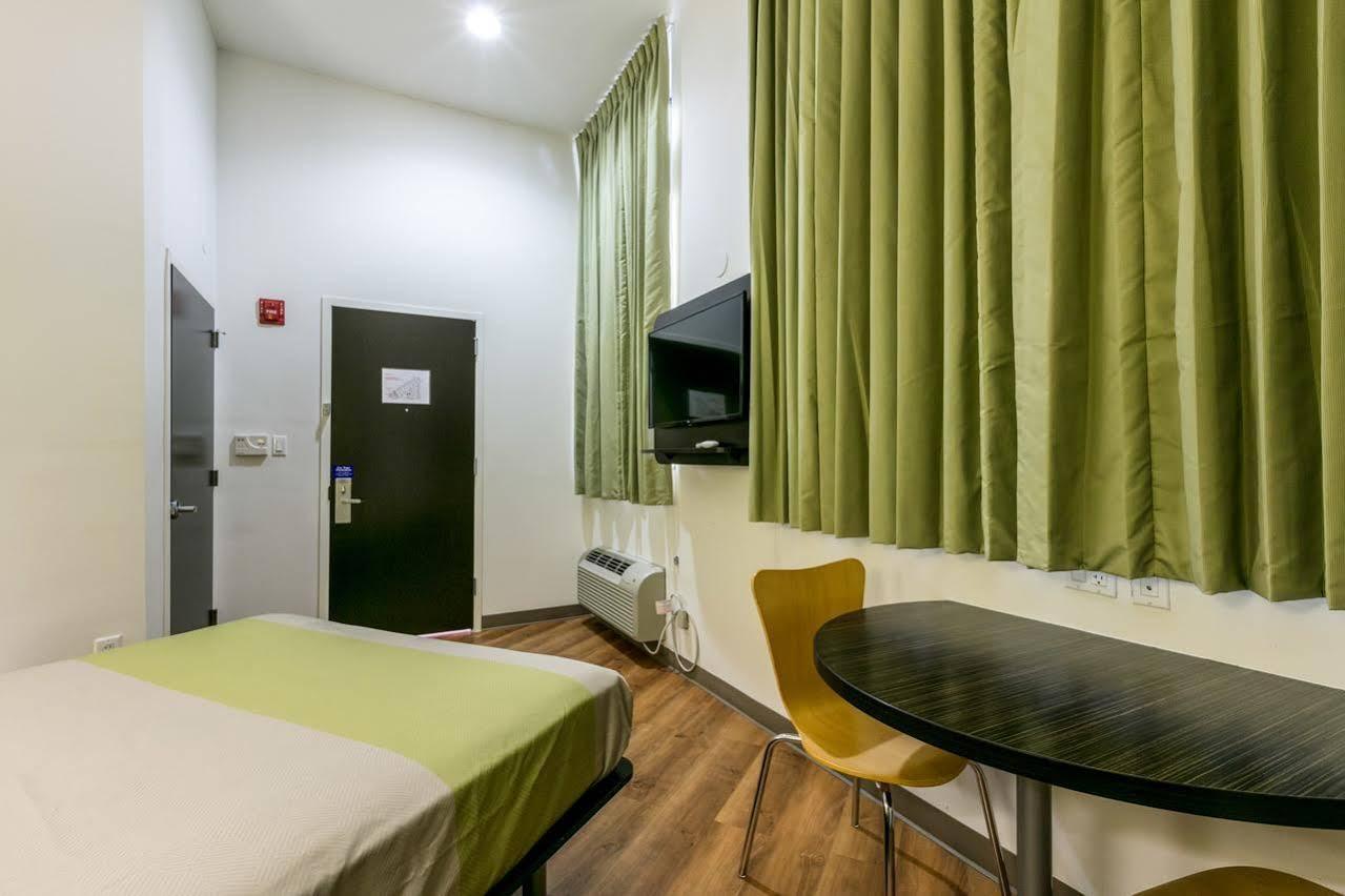 Hotel Feather Factory