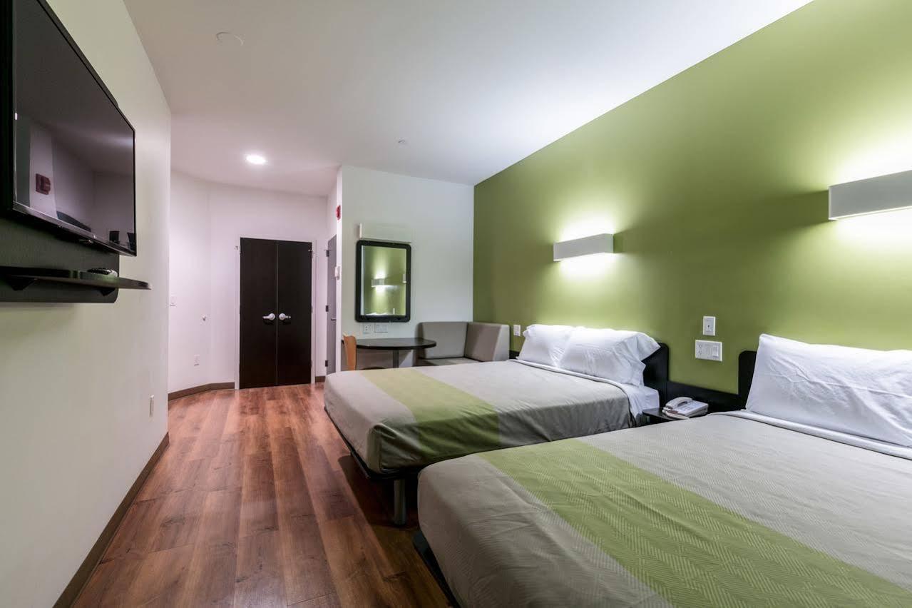 Hotel Feather Factory 2*