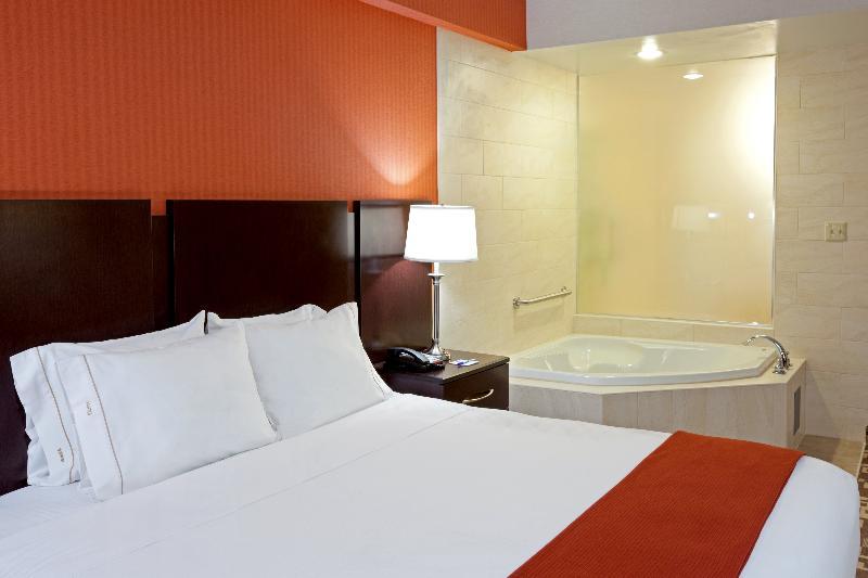 Holiday Express Maspeth By Ihg New York