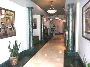 Hotel Regency And *