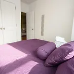 Pitt Street Apartment
