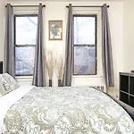 Lower East Side Pied-A-Terre!