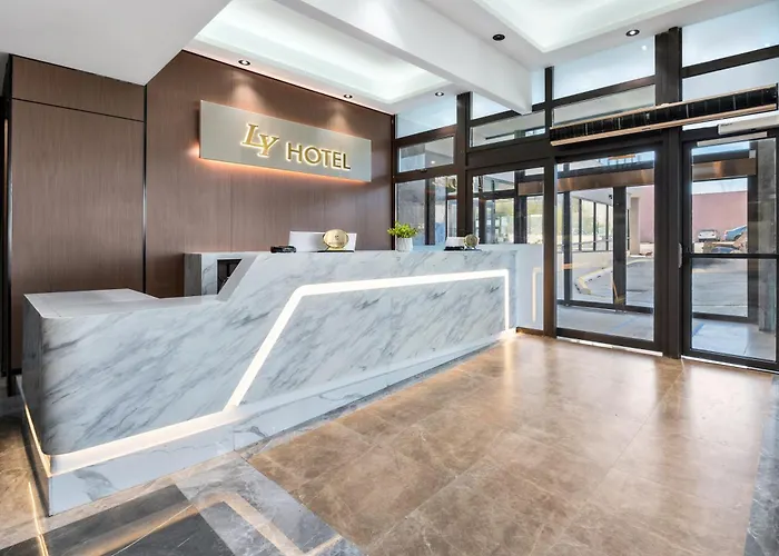 Ly New York Hotel