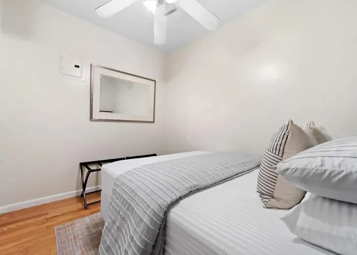 Convenient 2Br - Walking Distance To Times Square
