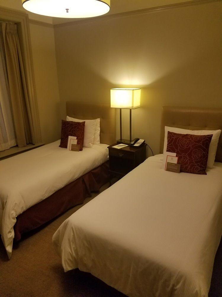 Wales 3* Nova York