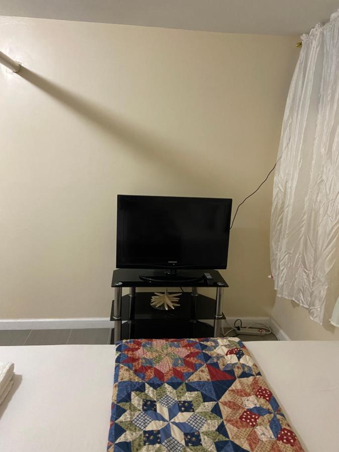 Guest house A Delightful In Queens *