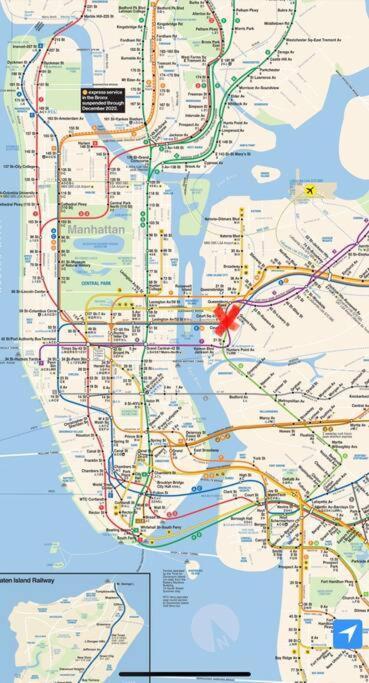 Apartment Amazing Ground Floor 2 Bedrooms In Nyc Subway Crossing The Street And One Station To Manhattan *