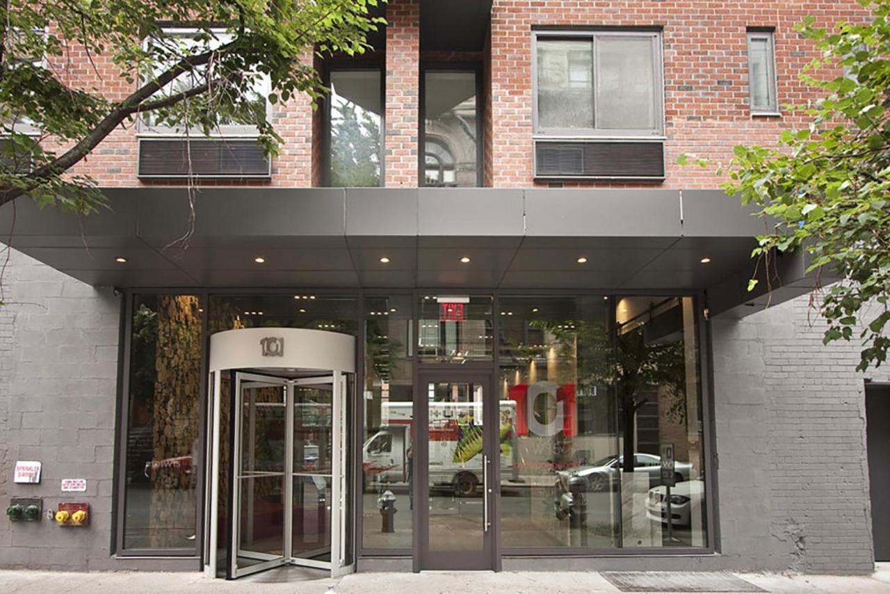 Chelsea 1br W Balcony Gym Doorman Nyc-162 *