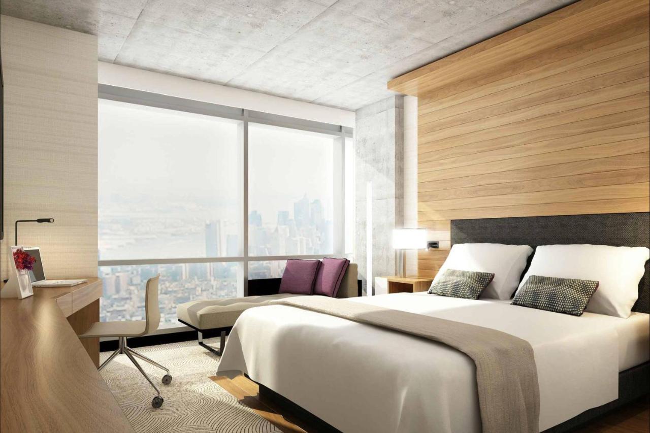 Renaissance Midtown Hotel 4*