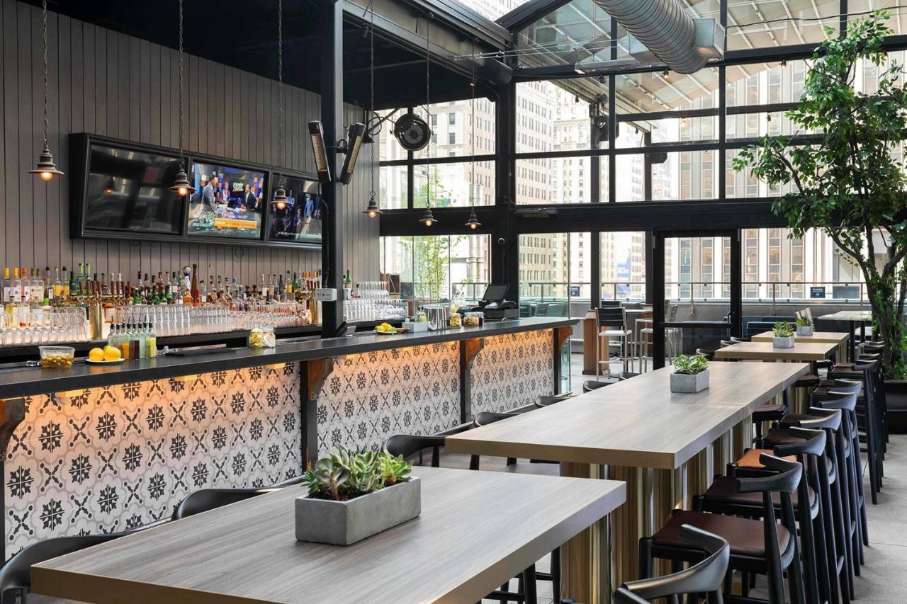 Renaissance Midtown Hotel 4*
