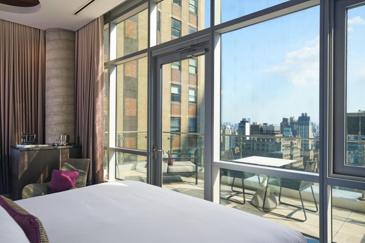 Renaissance Midtown Hotel 4*