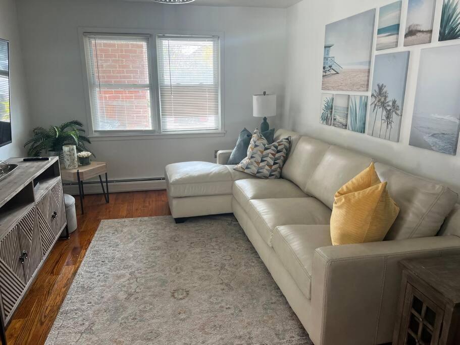 Cozy Lovely 2 Bedroom Apt, 5 Mins From Jfk Nova York