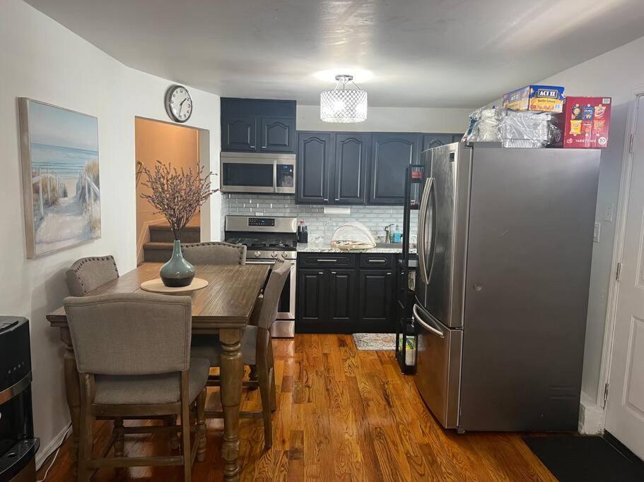 Cozy Lovely 2 Bedroom Apt, 5 Mins From Jfk Apartamento Nova York