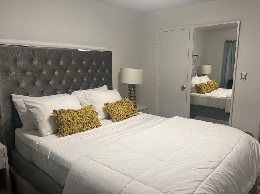 Cozy Lovely 2 Bedroom Apt, 5 Mins From Jfk Apartamento *