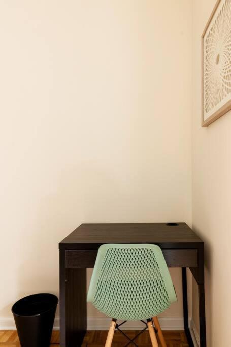 Apartment ✪ Large 2 Bedrooms ✪ Queen Beds ✪ Work Stations New York