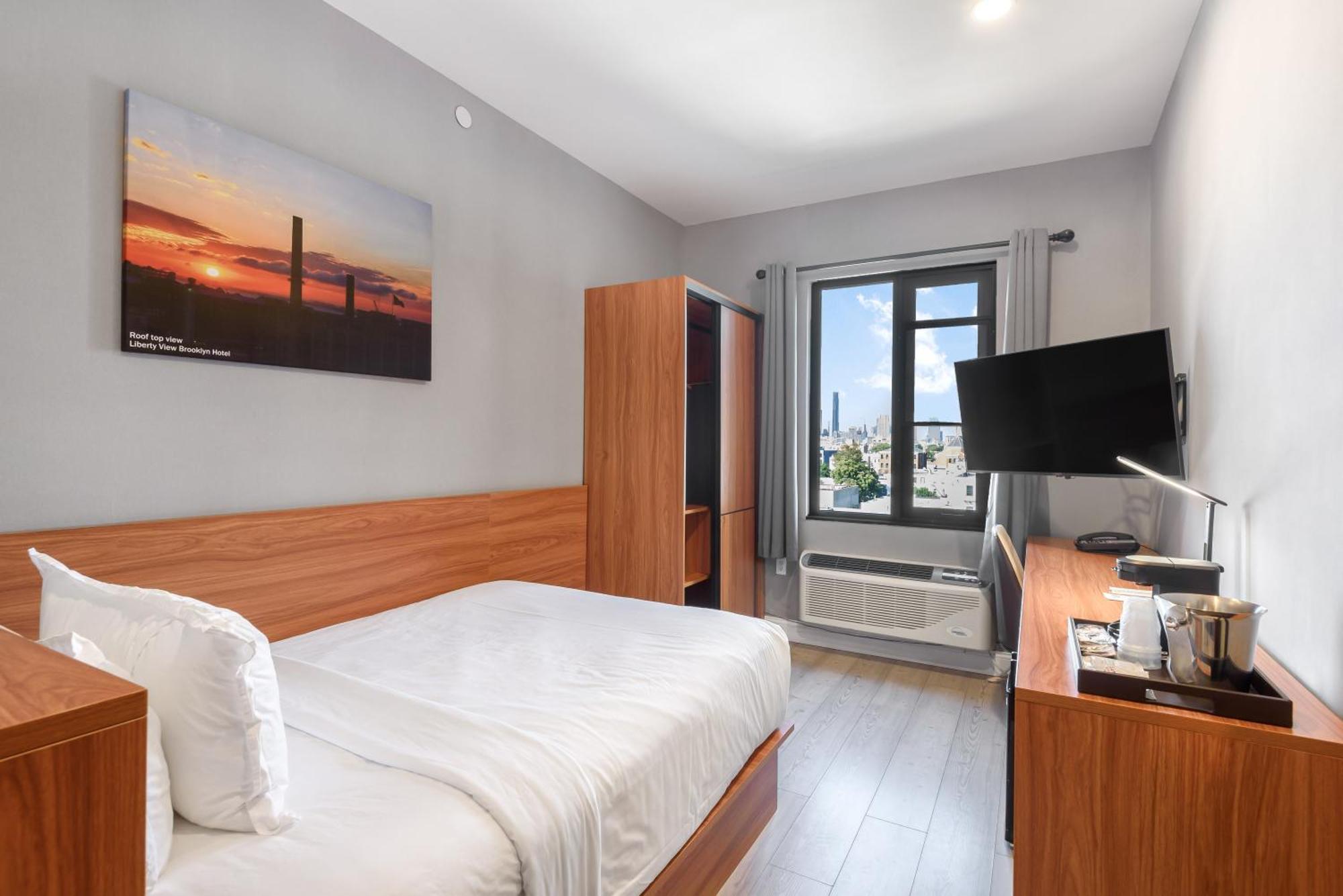 Liberty View Brooklyn Hotel 3*