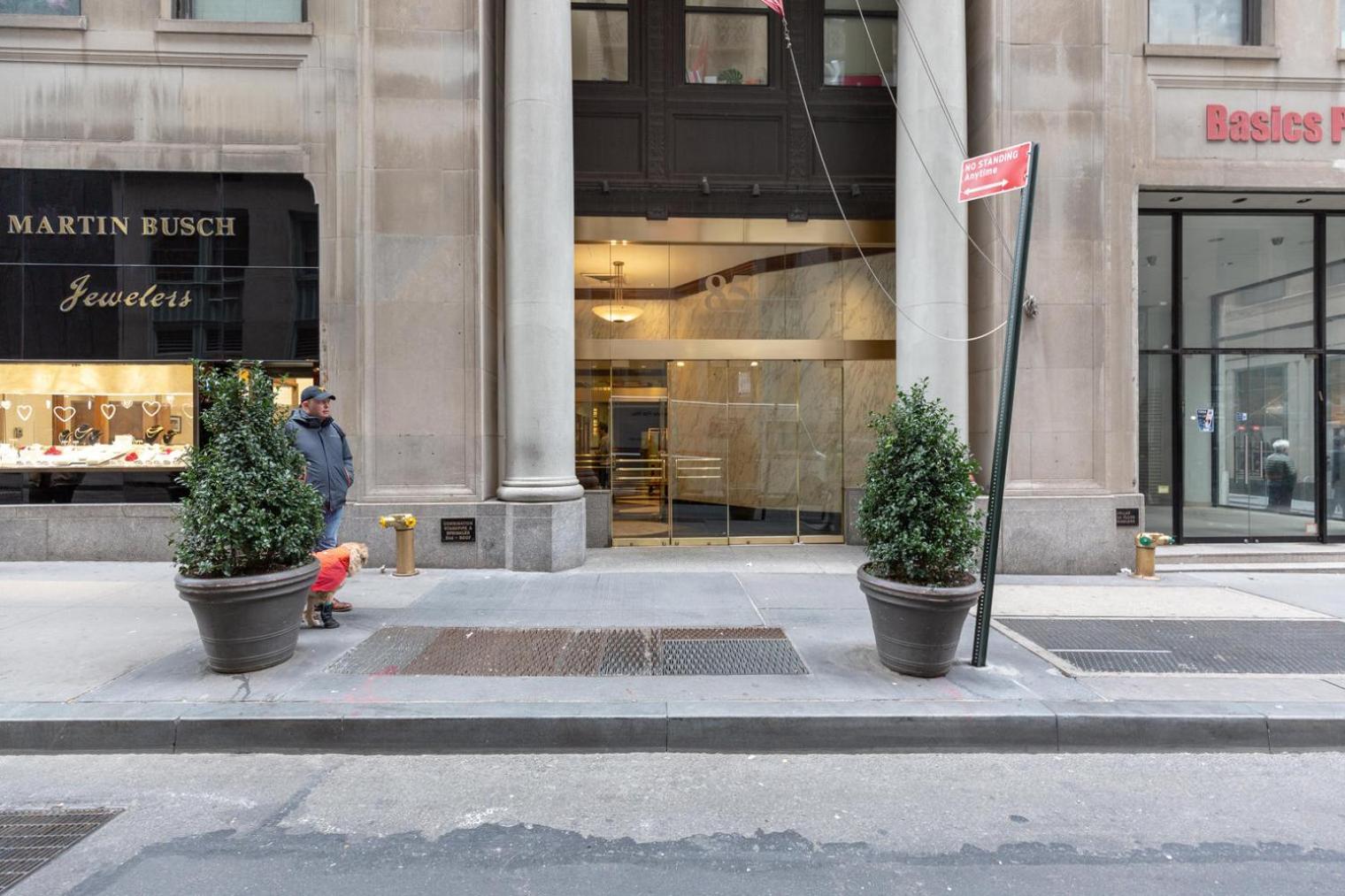 Fidi 1br W Doorman Wd Nr South St Seaport Nyc-1306 New York