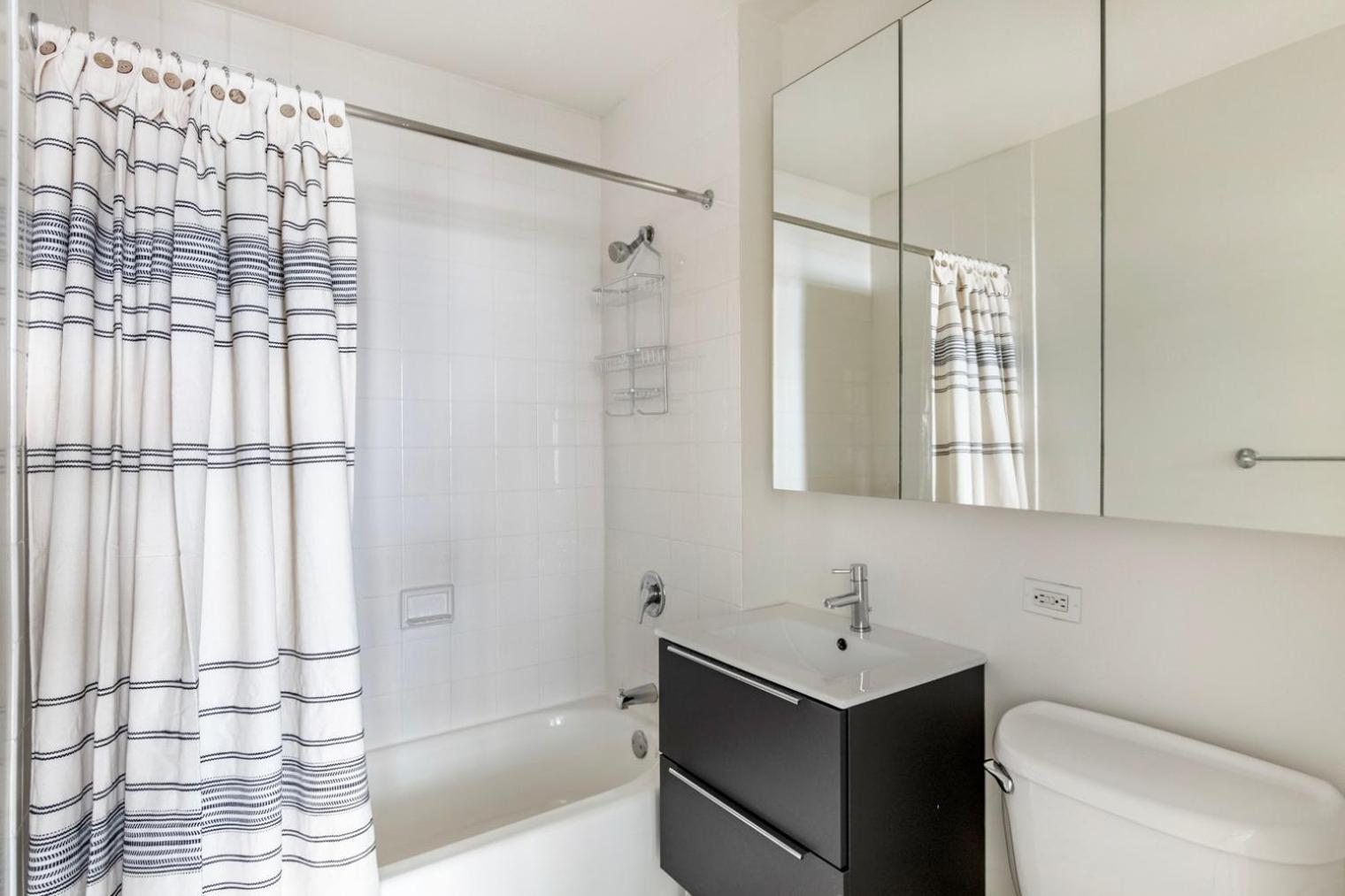 Fidi 1br W Doorman Wd Nr South St Seaport Nyc-1306 Apartment