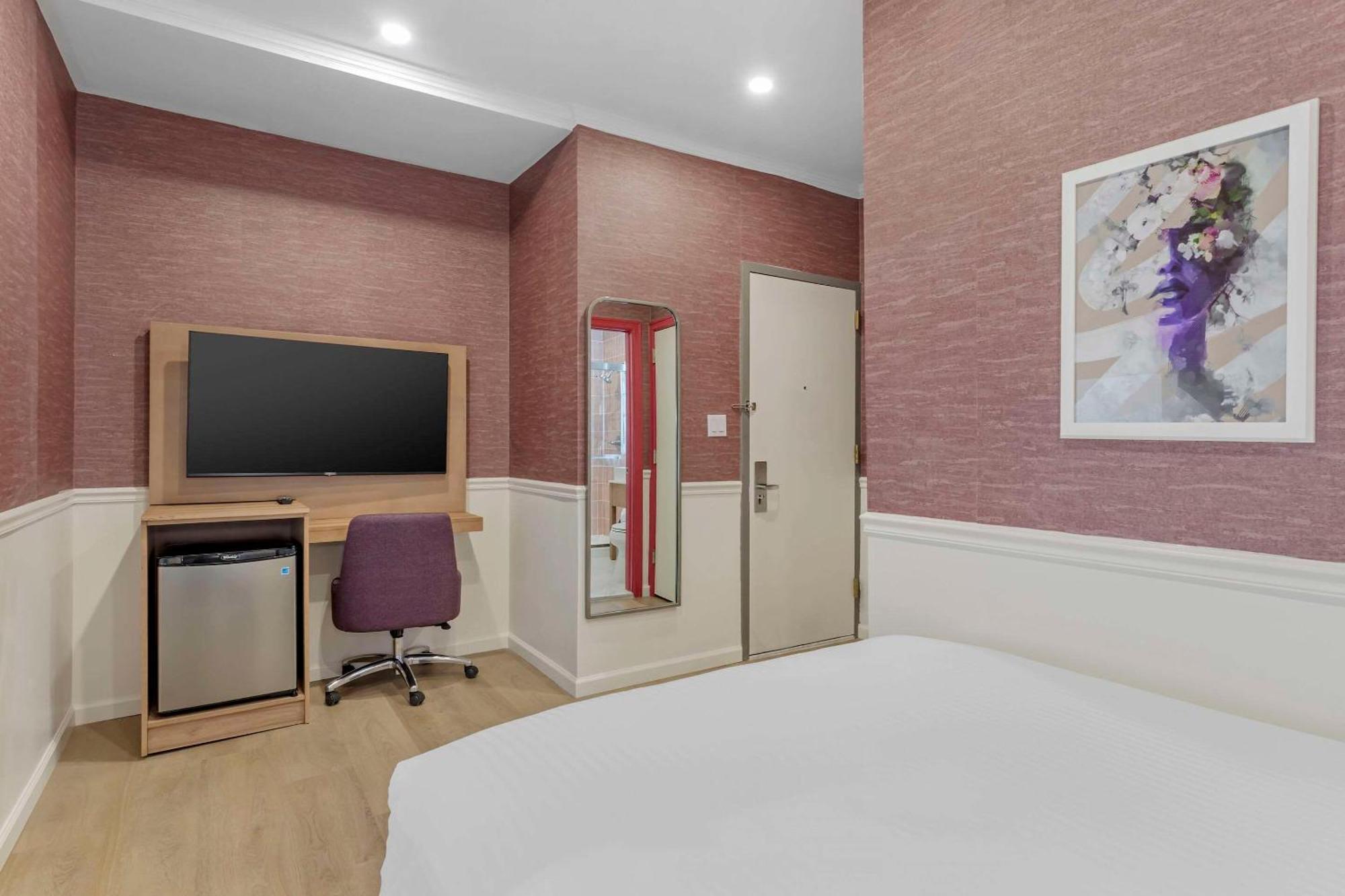 The Mayfair Times Square, Ascend Collection New York
