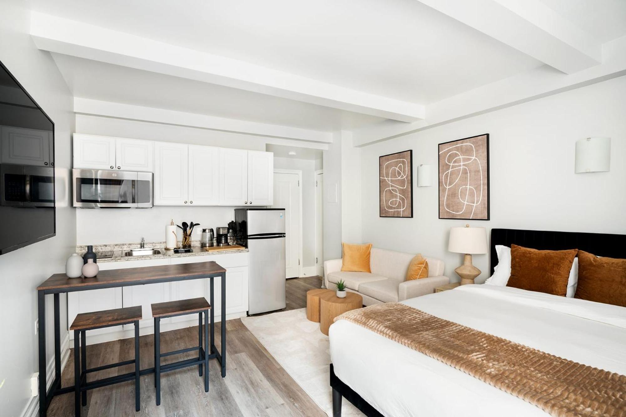 73-410 Luxury 24 Dm New Uws Gym Laundry * Nova York
