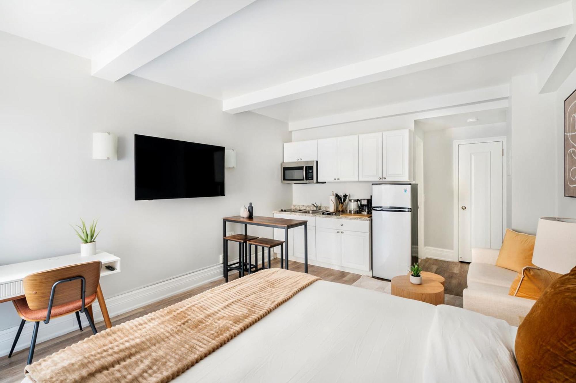 73-410 Luxury 24 Dm New Uws Gym Laundry Nova York