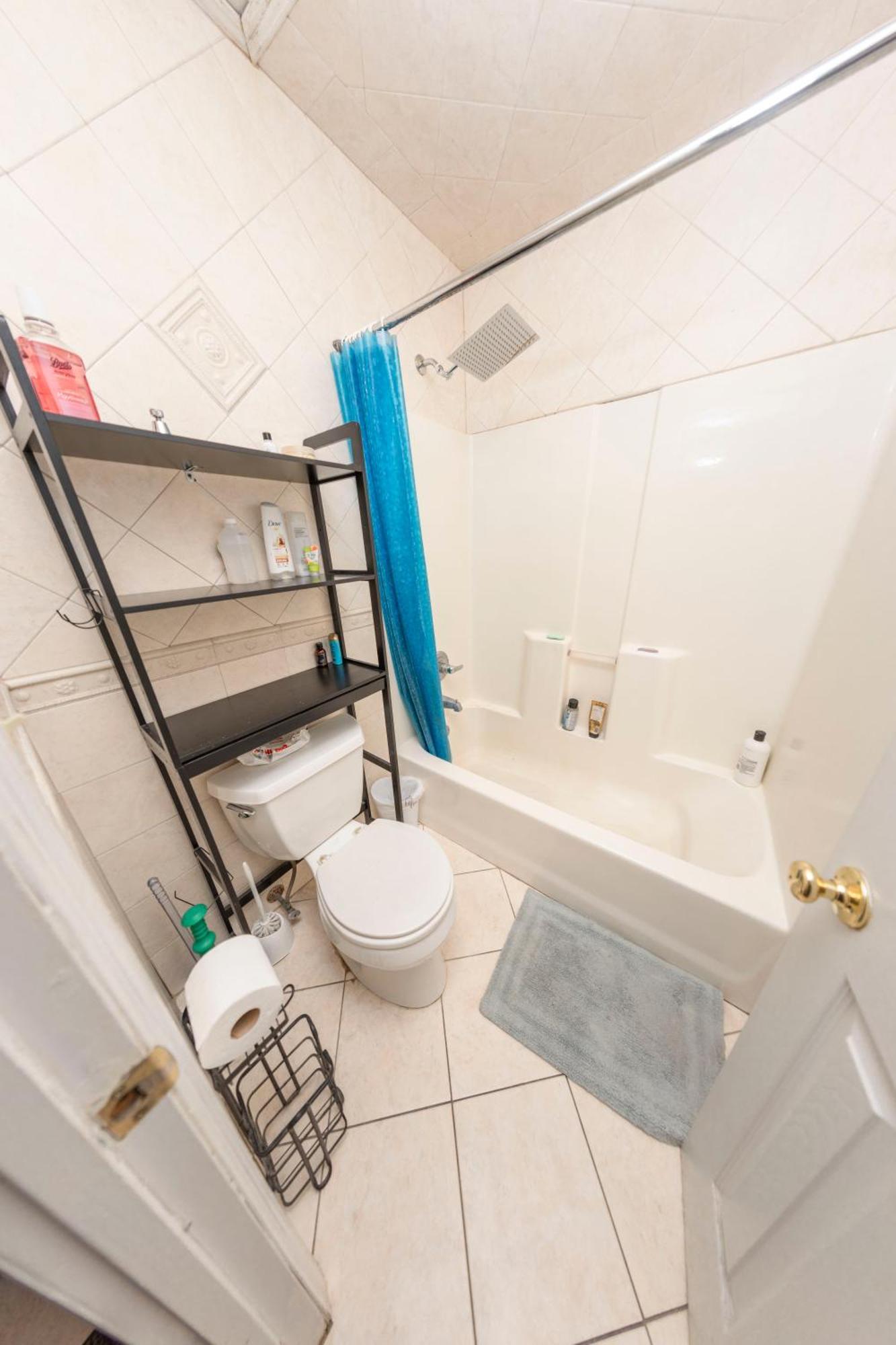 Ground Floor Williamsburg Private Bedroom Near Subway Hospedagem domiciliar Nova York