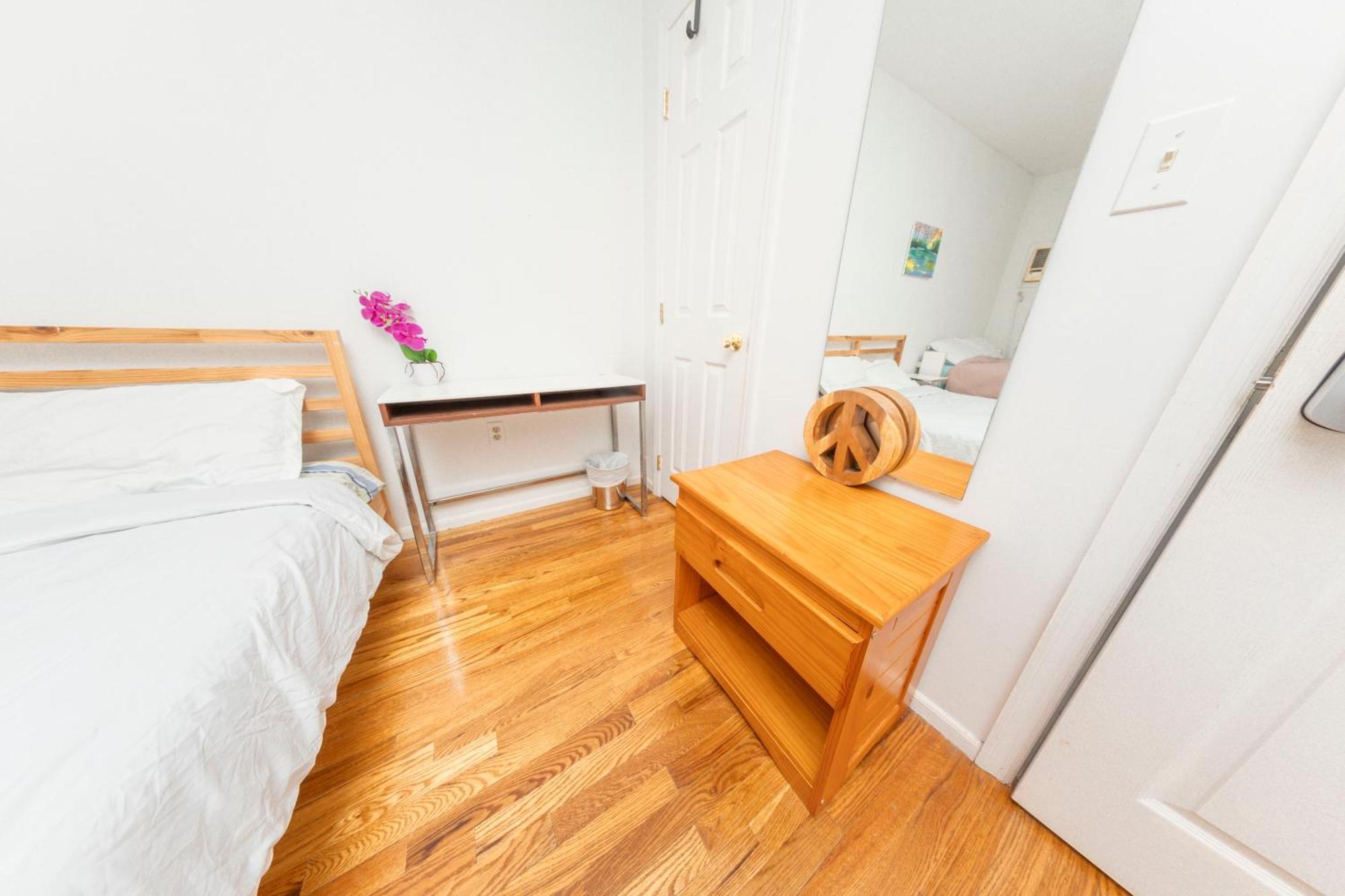 Homestay Friendly In Williamsburg Brooklyn New York