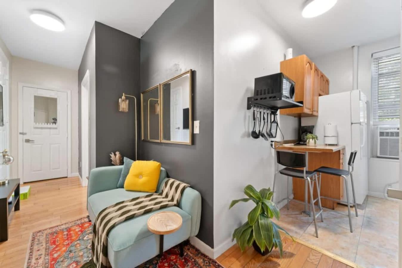 Convenient 2br - Walking Distance To Times Square New York