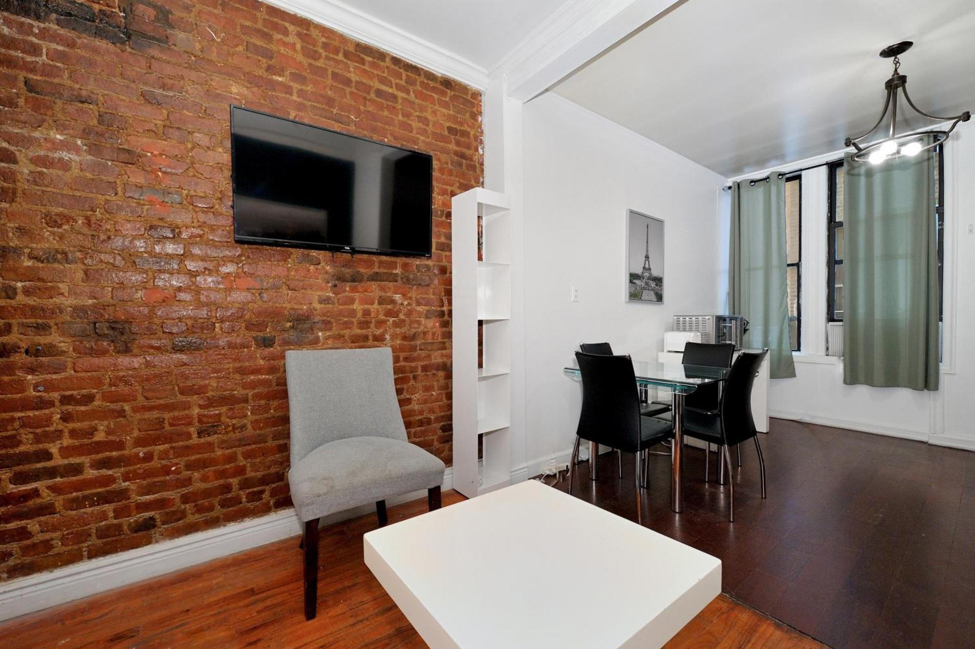 Charming 2br Near Times Square Apartment
