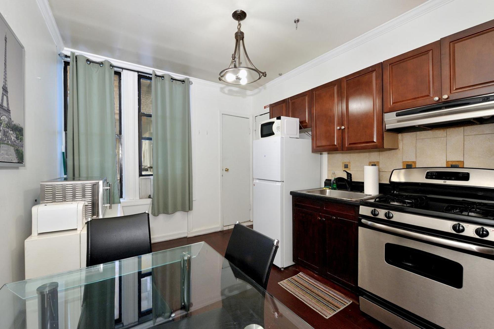 Apartment Charming 2br Near Times Square *