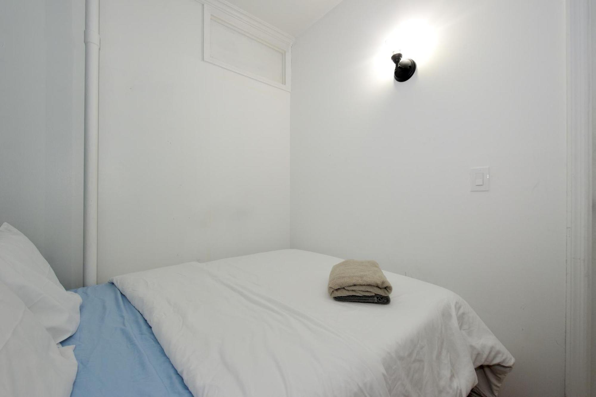 Charming 2br Near Times Square Apartment