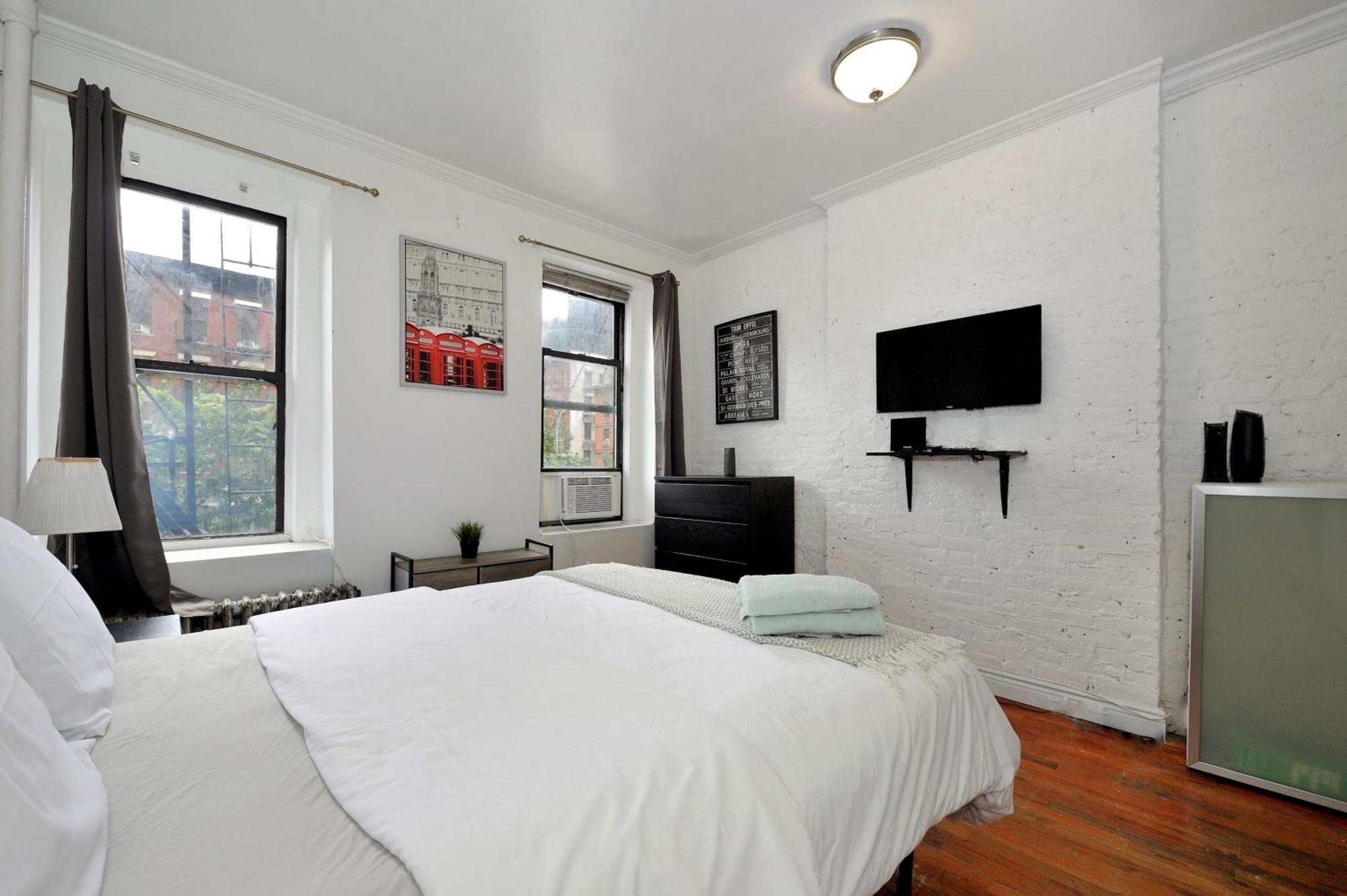 Charming 2br Near Times Square Apartment
