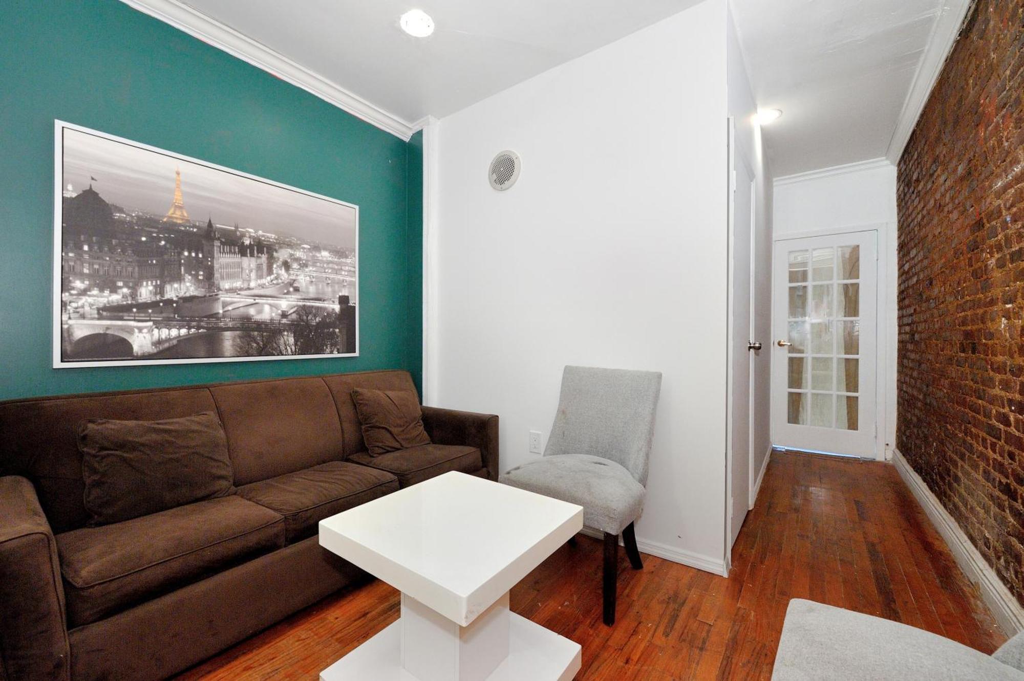 Charming 2br Near Times Square Apartment