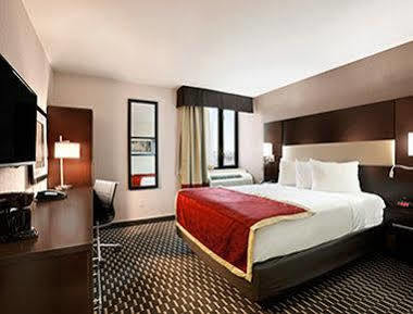 Howard Johnson By Wyndham Jamaica Ny Near Airtrain Jfk Hotel Nova York