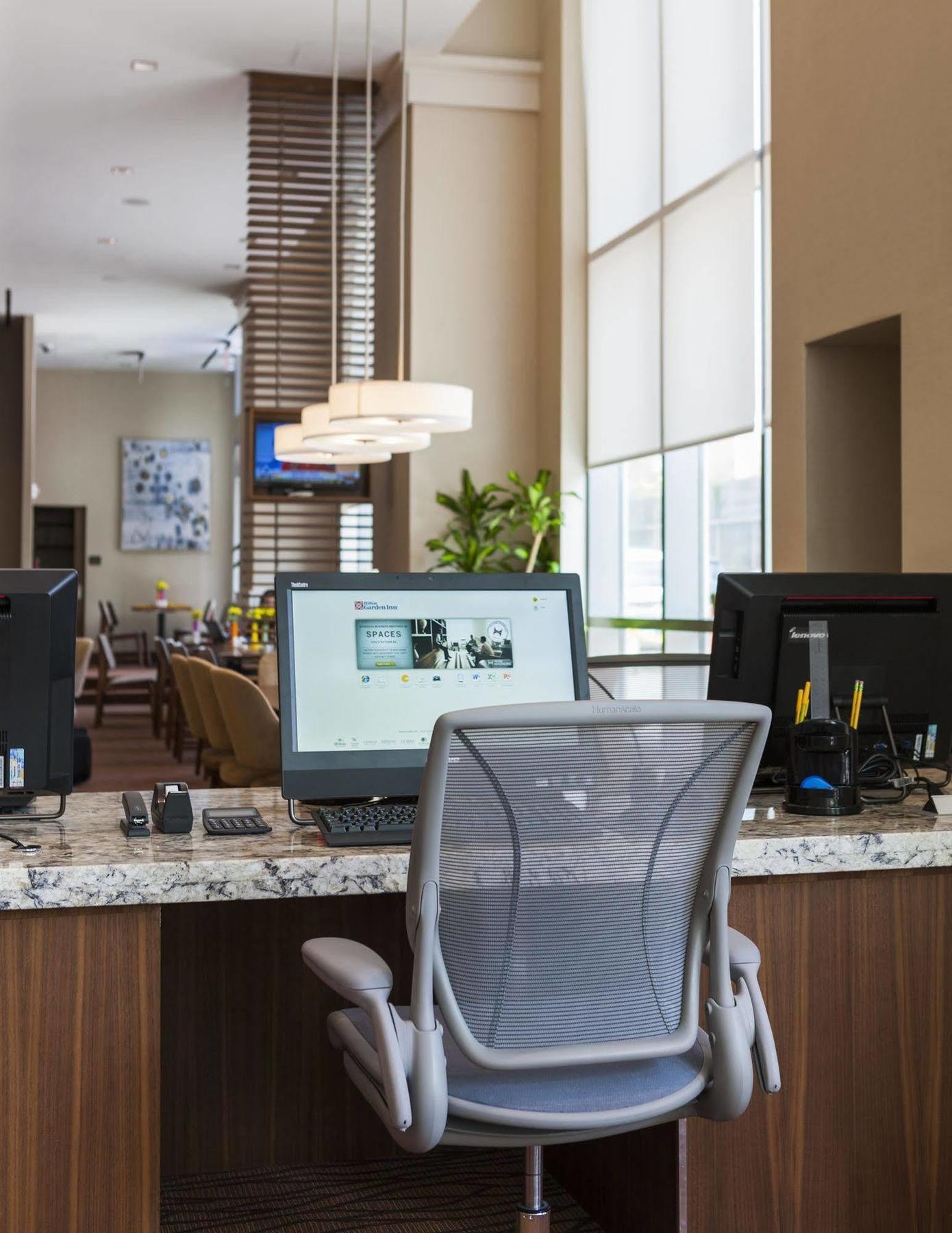 Hilton Garden Long Island Hotel 3*