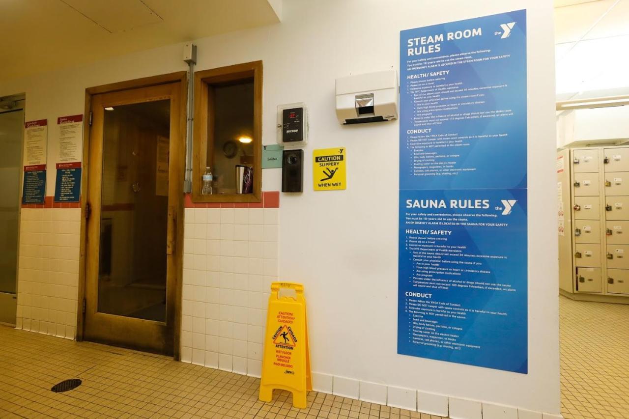 Hostel Flushing Ymca *