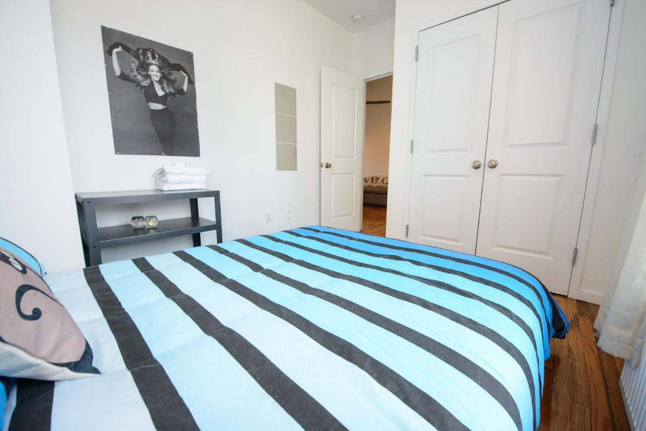 Pitt Street Apartment *