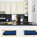 26-3B 1Br Prime Gramercy Wd In Unit Courtyard