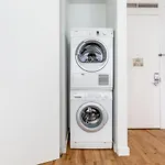 Midtown 1Br W Doorman Gym Wd Nr Rock Center Nyc-1129