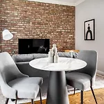 Soho 2Br W Balcony Wd Nr Wf Nyc-905