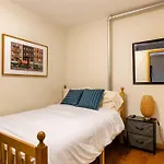 2 Bedroom King Bed Apartment