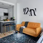 1597-11 Studio - Upper East Side Apt W&D