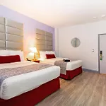 Hotel St. James