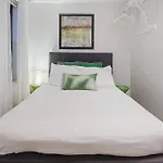 Elevate Apartment At Times Square - Cozy Studio In Times Square And Nearby Restaurants