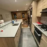 Tribecca Modern Brickwal 3Br 2Ba