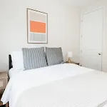 Stylish Apartment In Upper West Side! Cozy Retreat